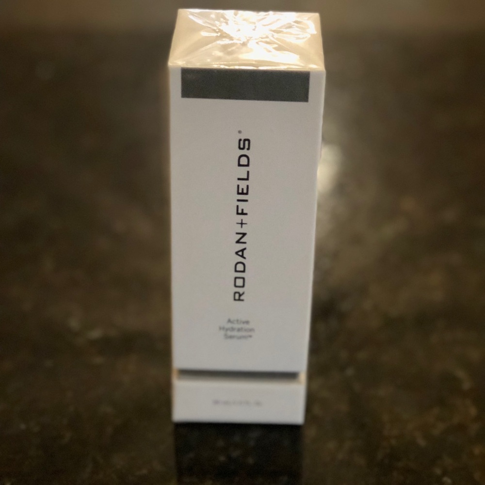 Still sealed Rodan & Fields Active Hydration Serum